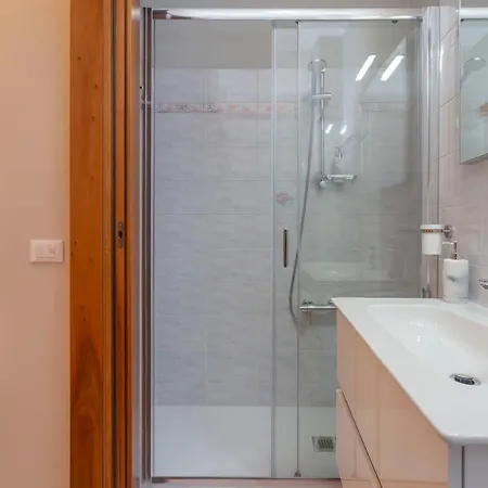 Modern Two-room Between Linate And The Center Mailand